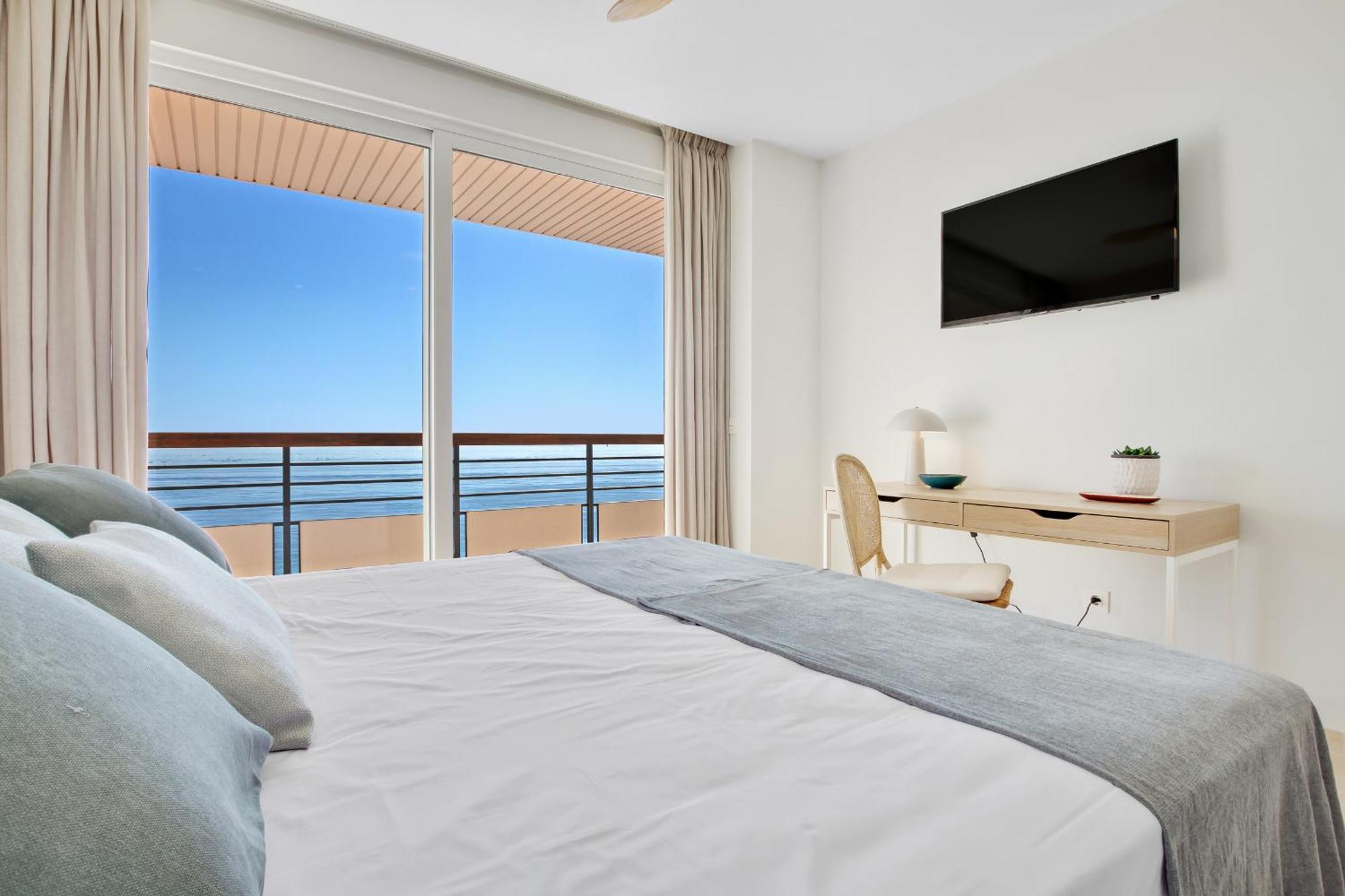 Santa Clara Modern & Exclusive Seafront Apartment Torremolinos Exterior photo